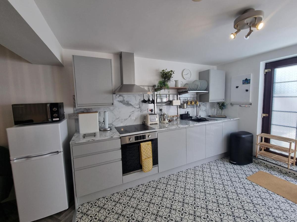 Zucchini Hotel Труро Экстерьер фото